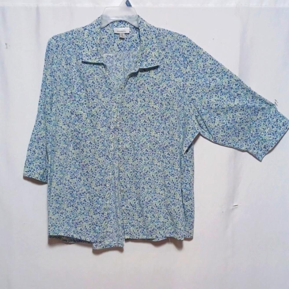 DRESS BARN WOMENS TOP SIZE 3X IN A BEAUTIFUL FLORAL PRINT COTTON